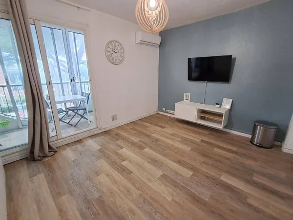 Studio 1 pièce 21 m² 