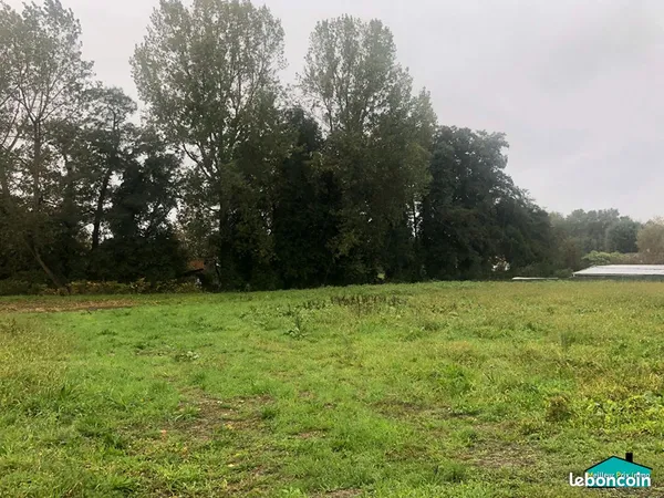 Terrain 910 m² SOULLANS 