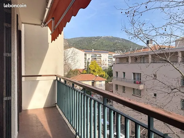 Appartement 3 pièces 61 m² 