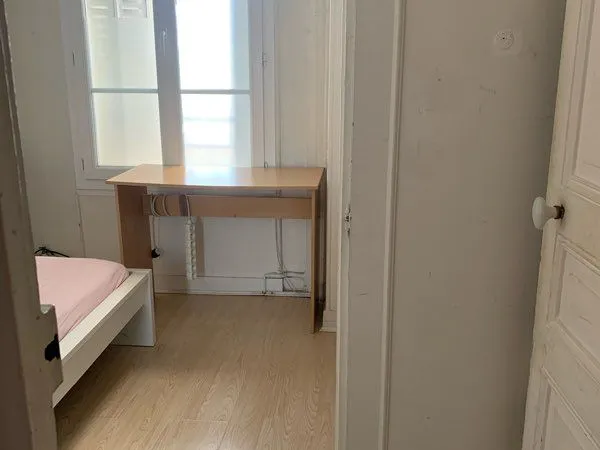 Petite chambre à louer 