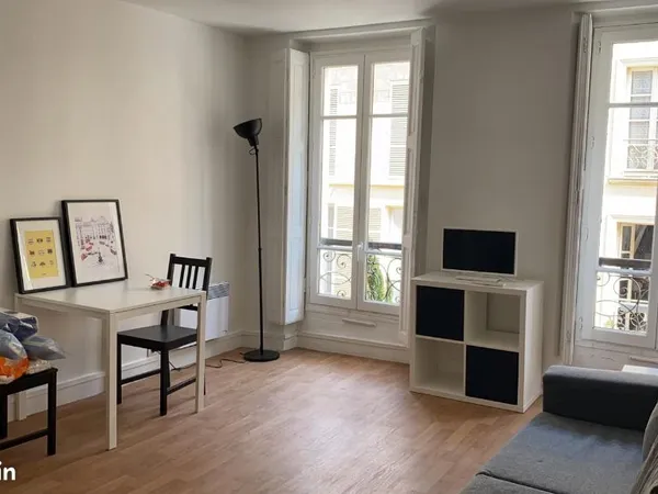 Studio 1 pièce 23 m² 