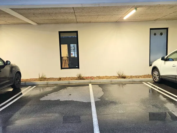 Parking 16 m² 