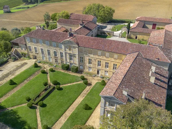 Château d'exception au coeur du Gers 