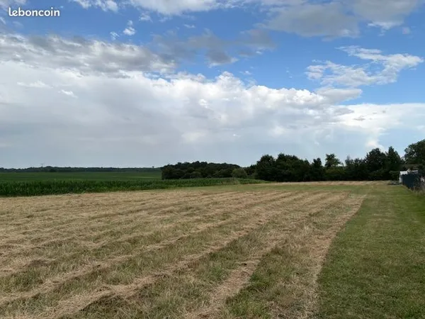 Terrain 734 m² Villars En Pons 