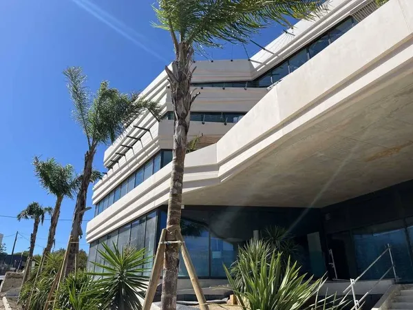 Bureaux 750 m² 