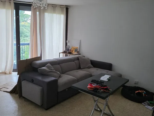 Appartement 3 pièces à Marseille, résidence LE MASSIF DES ROSES 