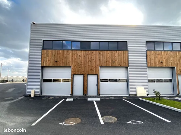 Local 160 m² BASSE GOULAINE 