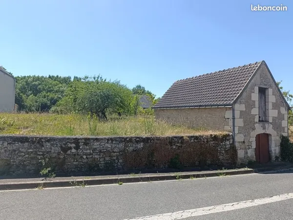 Terrain 540 m² Sainte Catherine De Fierbois 