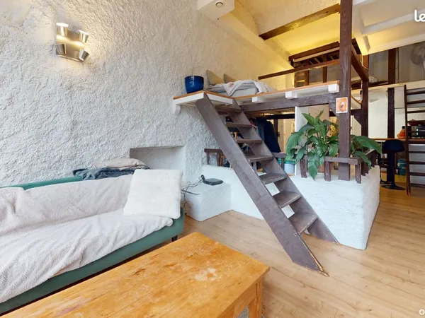 Studio 1 pièce 28 m² 