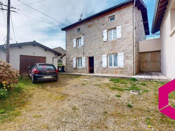 Jolie ferme en pierre à révover 