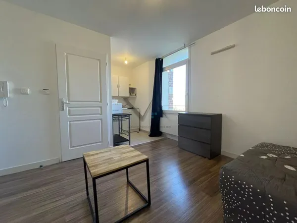 Studio 1 pièce 18 m² 