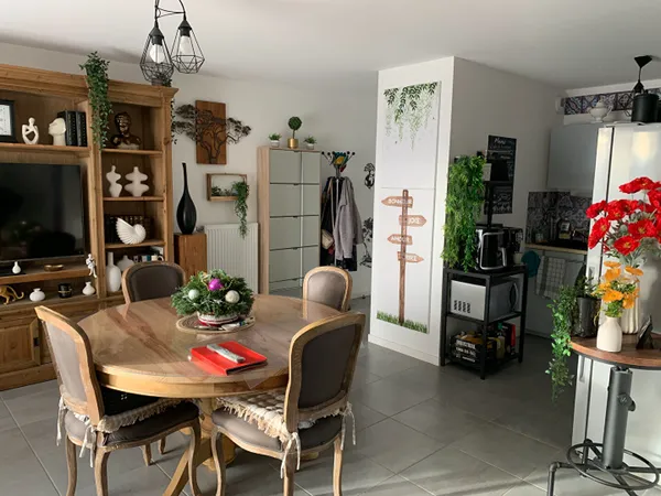 A LOUER APPARTEMENT 2 CHAMBRES SAINT GILLES CROIX DE VIE 