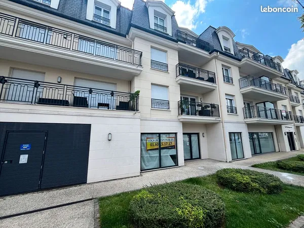 Local commercial 80 m² SAINTE GENEVIEVE DES BOIS 