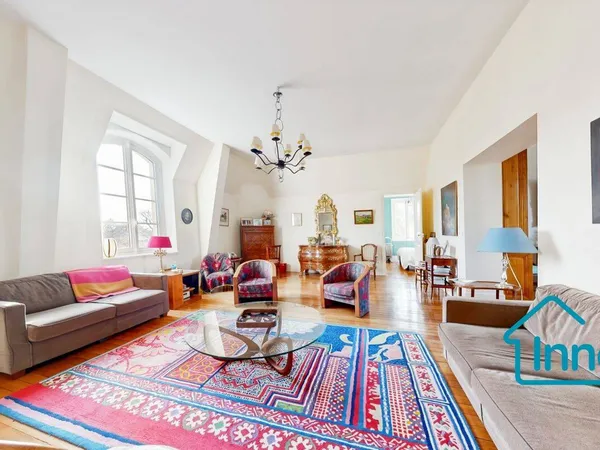 Appartement 7 pièces 143 m² 