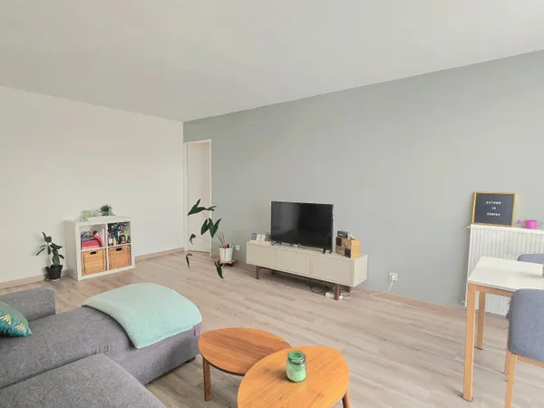 APPARTEMENT 2 PIECES A TAVERNY 