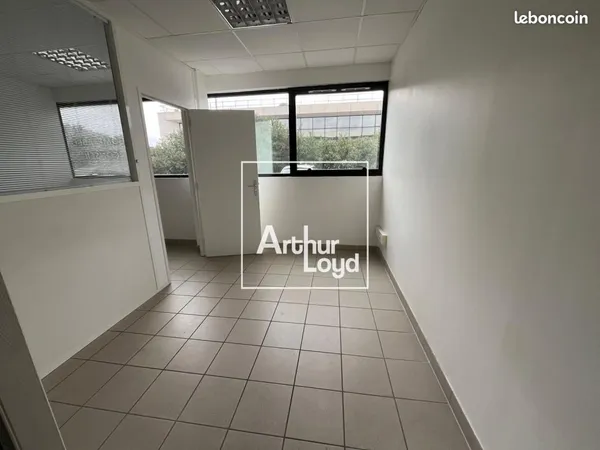 Bureaux 53 m² 