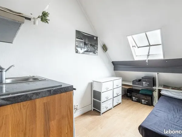 Appartement 1 pièce 9 m² 