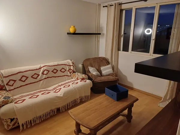 Loue appartement meublé (T2) 