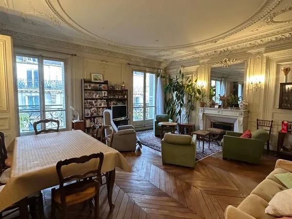 PARIS VIII - Appartement Familial 173m² - 3/4 chambres - Etage élevé / Balcon 