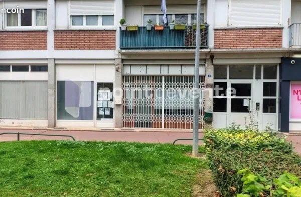 Local commercial 101 m² 