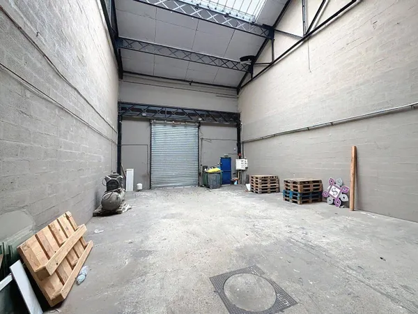 Local commercial 377 m² 