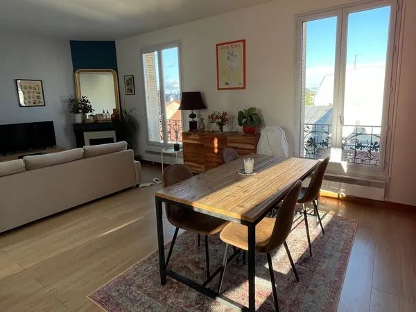 Beau T2 traversant 51 m2 à La Garenne Colombes 