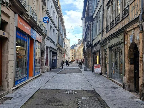 Bureau 300 m² 