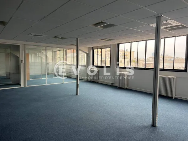 Bureaux 164 m² 
