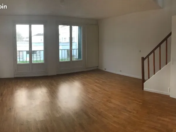 Triplex 4 pièces 84 m² 