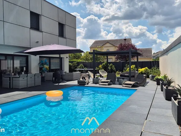Maison 6 pièces 223 m² 