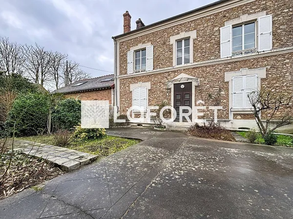 Maison 6 pièces 145 m² 