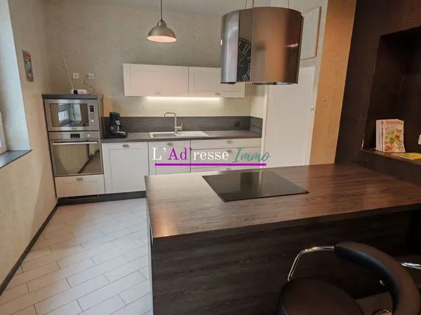 Propriété 7 pièces 182 m² 