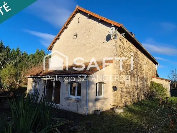 Gros potentiel pour cette belle maison typique qui pourrait bien convenir pour accueillir une grande