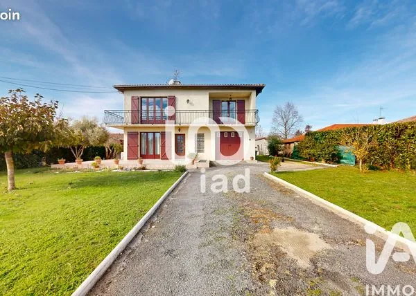 Maison 7 pièces 220 m² 