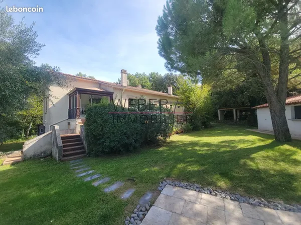 Maison 8 pièces 193 m² 