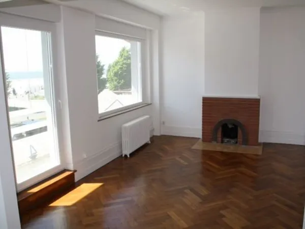 appartement 67 m2 et garage face mer 