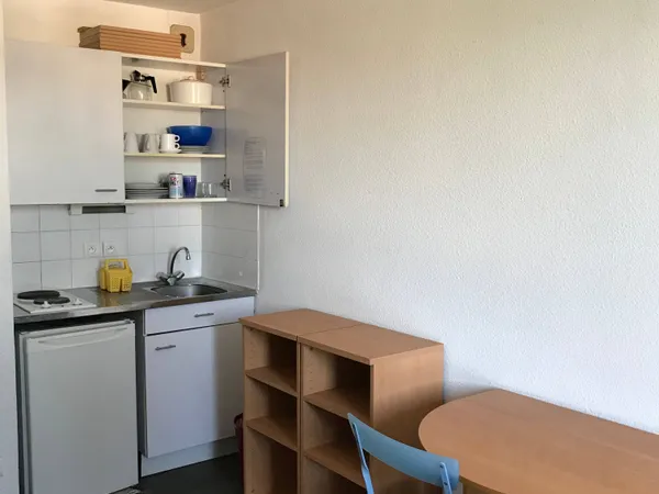 Loue studio étudiant 20m² meublé proche campus de la doua - disponible 7 févvrier 