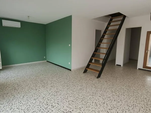 Maison 1 pièce 150 m² 