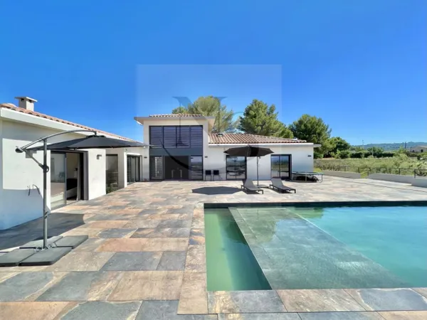 AIX-EN-PROVENCE / VILLA D'ARCHITECTE - VUE DOMINANTE 