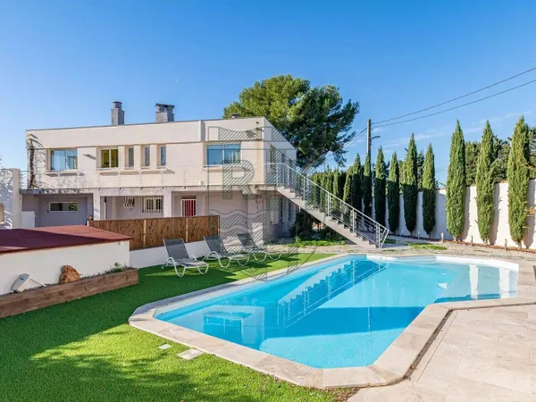 Duplex 6 pièces 155 m² 