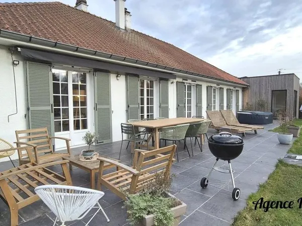 Maison 7 pièces 151 m² 