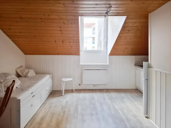Studio 1 pièce 16 m² 