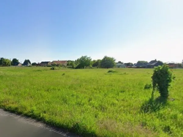 Terrain 670 m² 