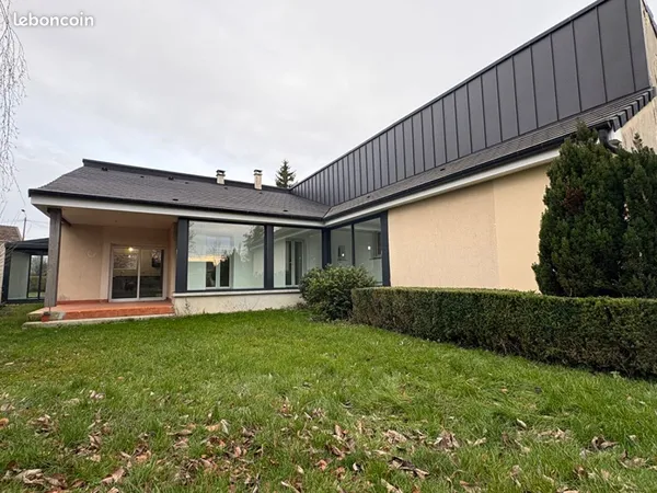 Pavillon 6 pièces 143 m² 