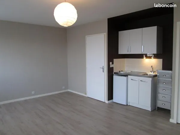 Studio 1 pièce 29 m² 