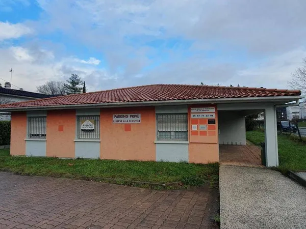 Bureaux 334 m² 