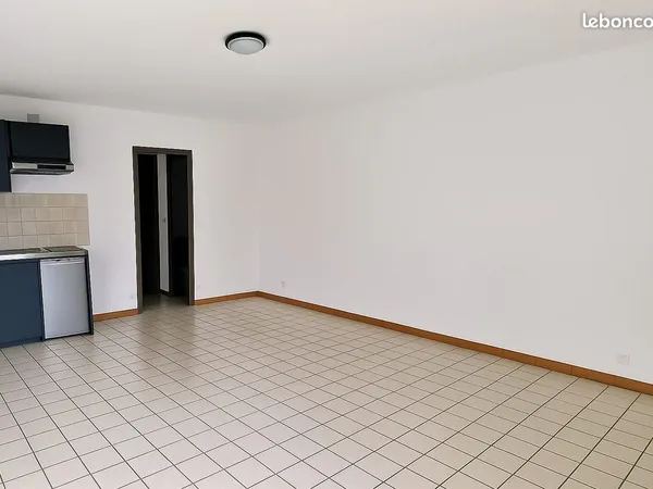 Studio 1 pièce 27 m² 