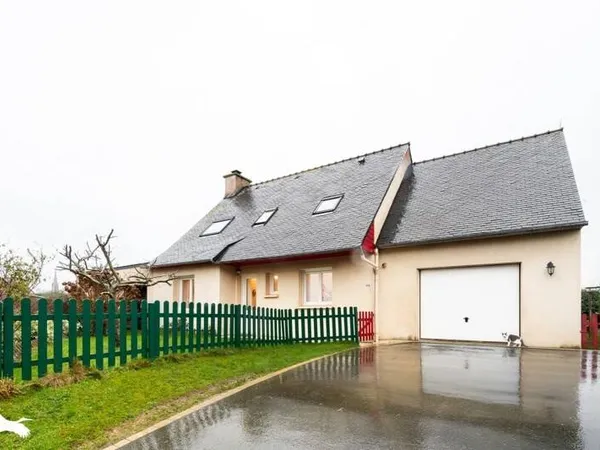 Maison de plain-pied 5 pièces 93 m² 
