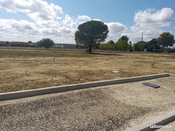 Terrain 1049 m² Brax 