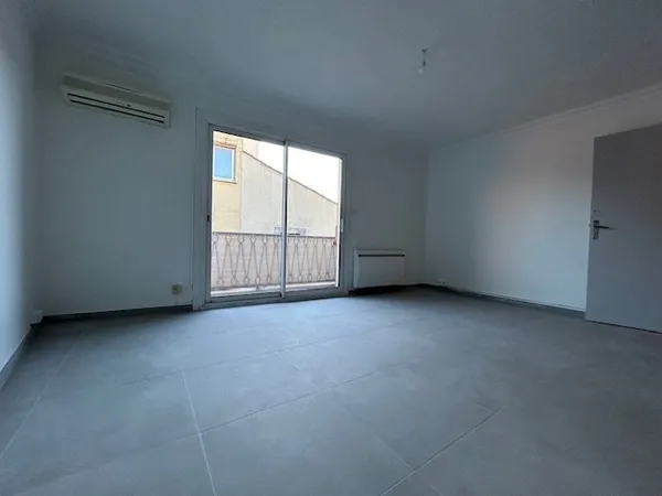 Palavas Maison de Village rénovée F4 82 m² coeur de village rive gauche 